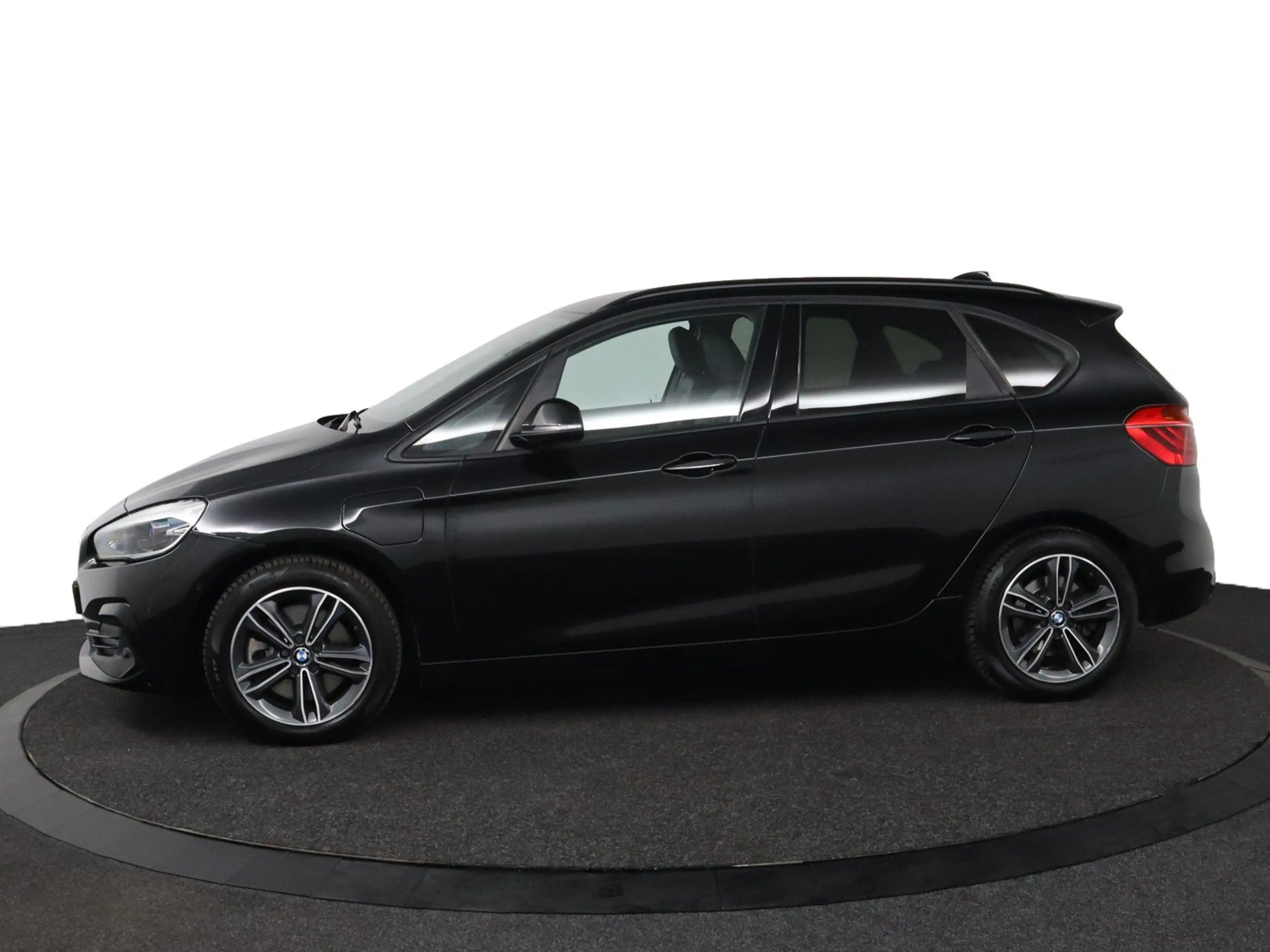 BMW 225 2-serie Active Tourer 225xe iPerformance | Cruise — photo 3