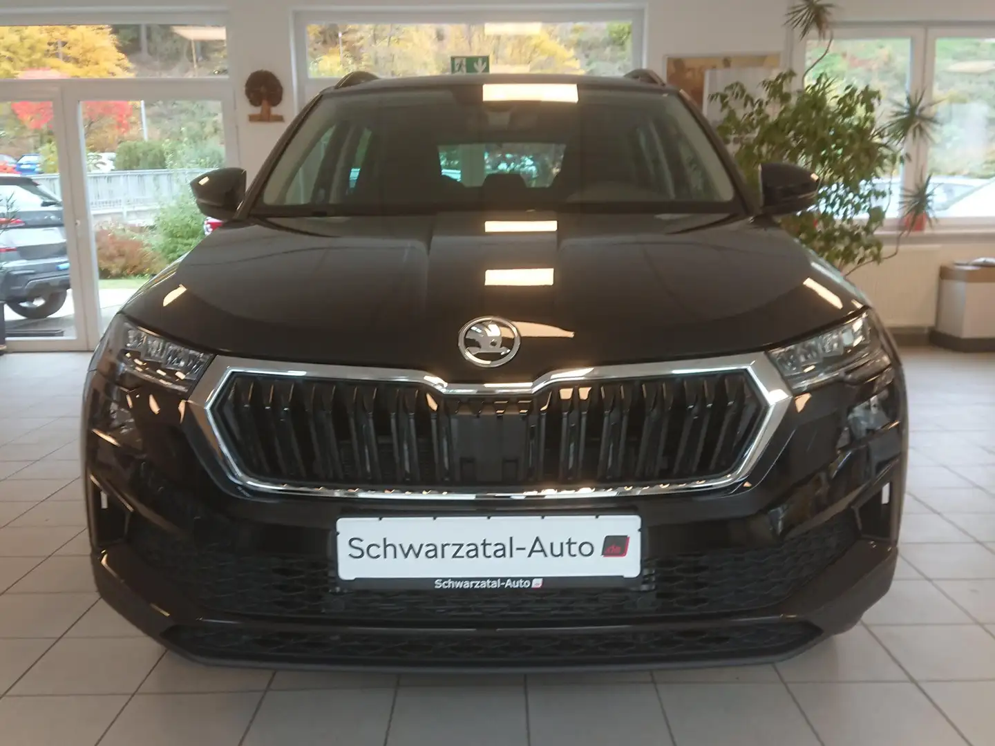 Skoda Karoq Selection 130Jahre DSG Schwarz - 1