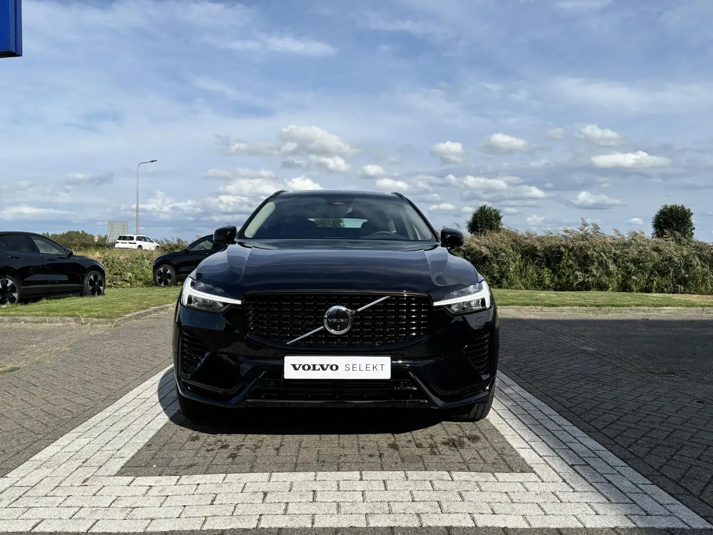 Volvo XC60 T6 Plug-in hybrid AWD Ultra Dark | Panoramadak | H Schwarz - 2