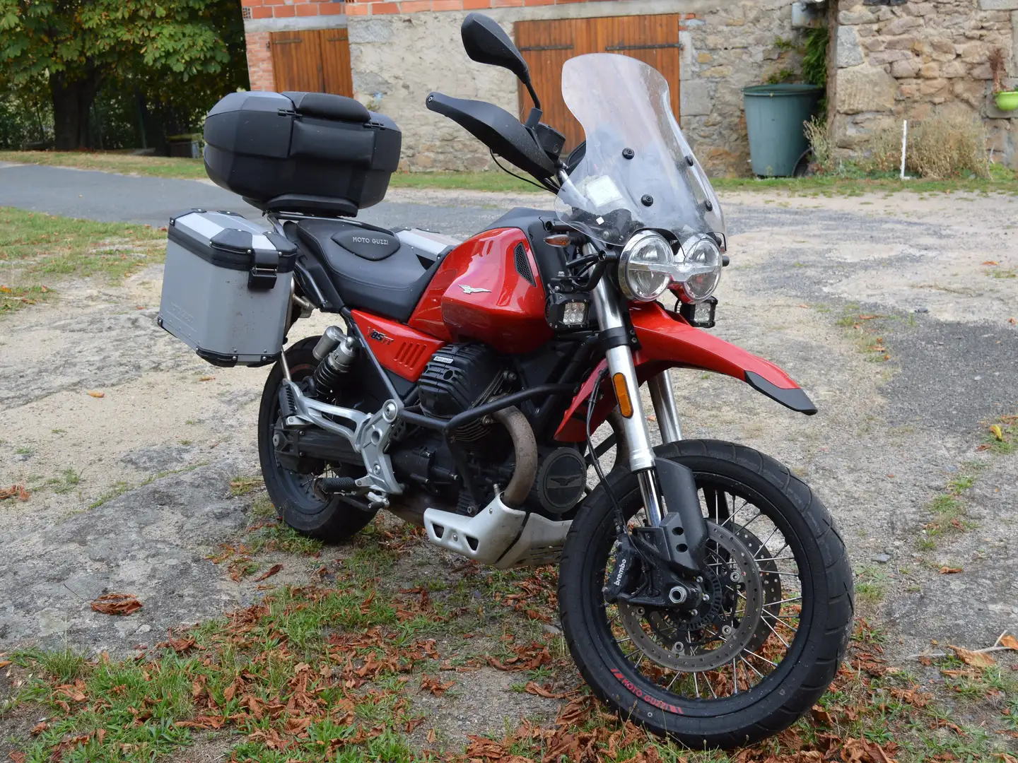 Moto Guzzi V 850 V 85TT Rojo - 2