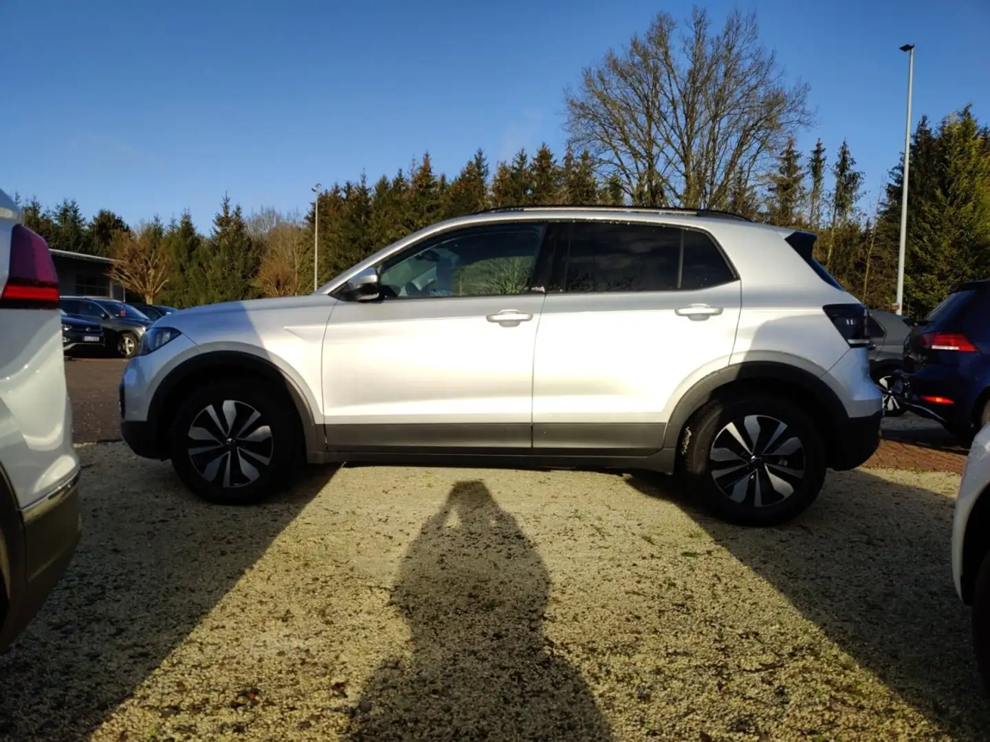 Volkswagen T-Cross 1.0 TSI Move/Navi/ACC/AHK Klima Navi Einparkhilfe Plateado - 2