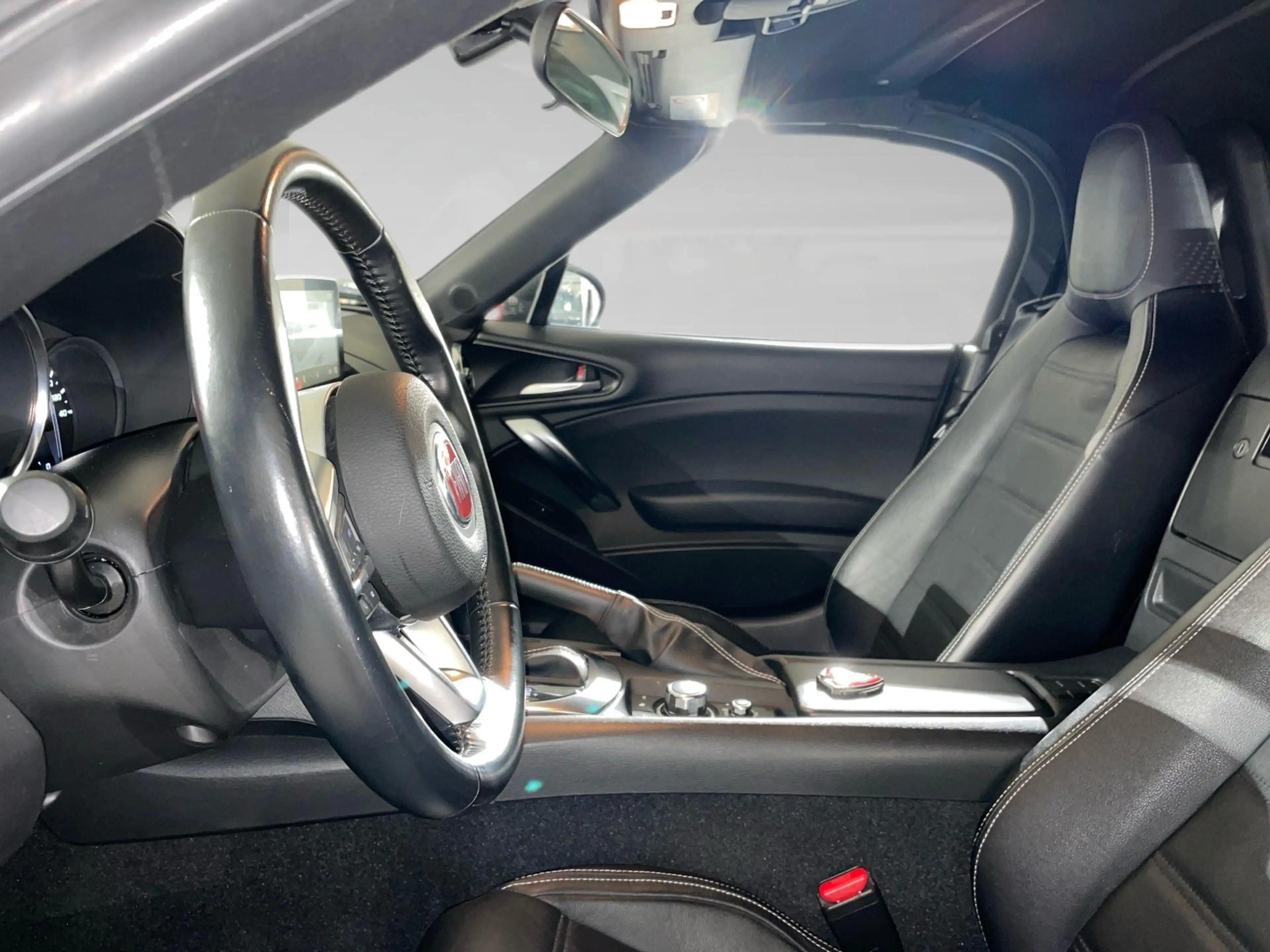 Fiat 124 Spider 124 SPIDER LUSSO 1.4 Multiair 140 pk Aut — photo 4
