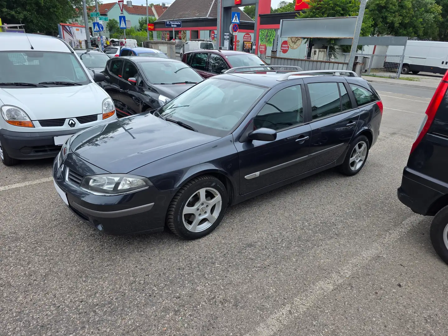 Renault Laguna Laguna 1,9 dCi*NEUES Pi+SERVICE*GARANTIE Grau - 2