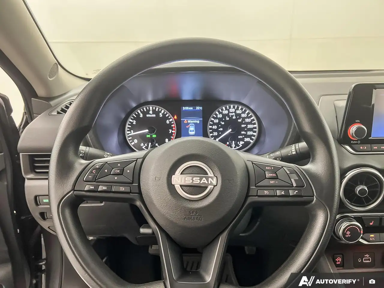 Nissan Sentra fotografie Nissan Sentra