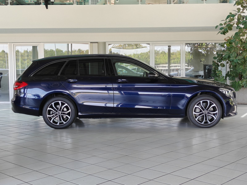 Mercedes-Benz C 400 T Avant.4M STANDHEIZ+MULTIBEAM+360°+COMAND — photo 2