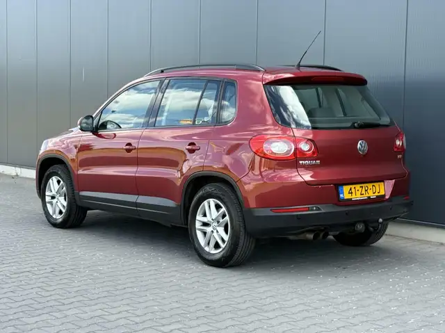 Volkswagen Tiguan view 11