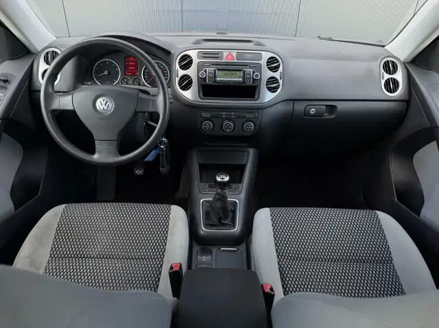 Volkswagen Tiguan view 15