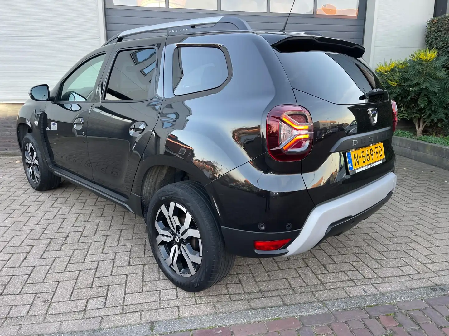 Dacia Duster 1.0 TCe LPG Prestige/Dealer-onderhouden/1eigenaar/ Noir - 2