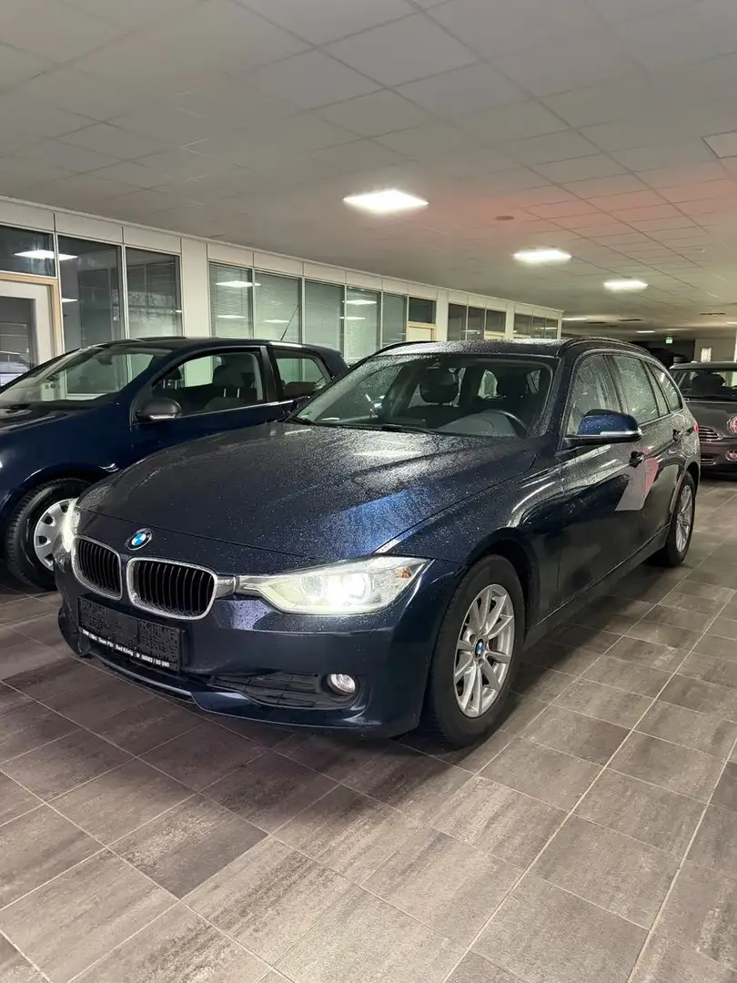 BMW 320 d Touring  XENON NAVI PDC SPORTSITZE DISPLAY Bleu - 1