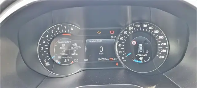 Ford Galaxy view 14