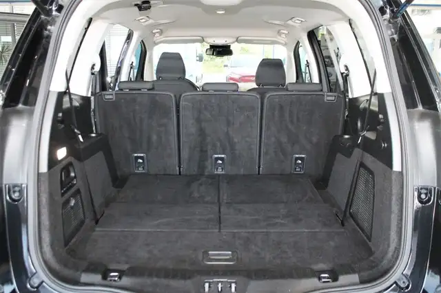 Ford Galaxy view 8