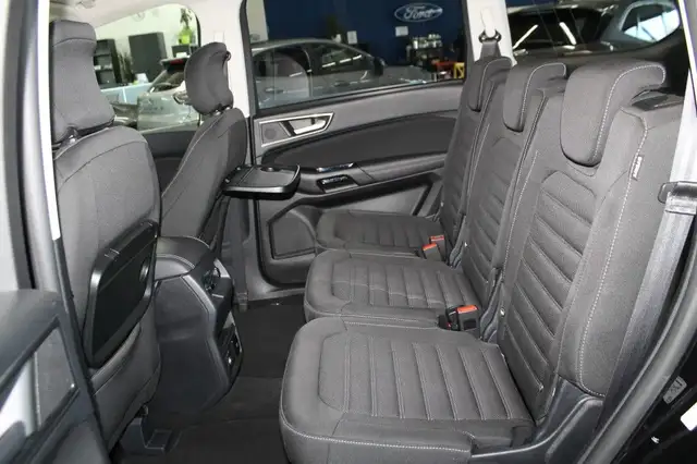 Ford Galaxy view 10