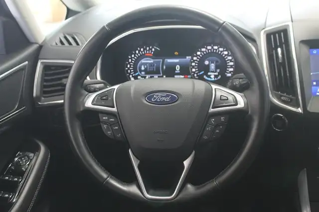 Ford Galaxy view 13
