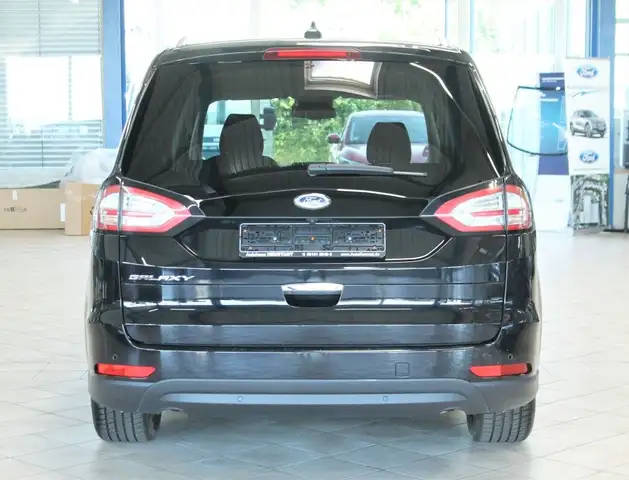 Ford Galaxy view 6