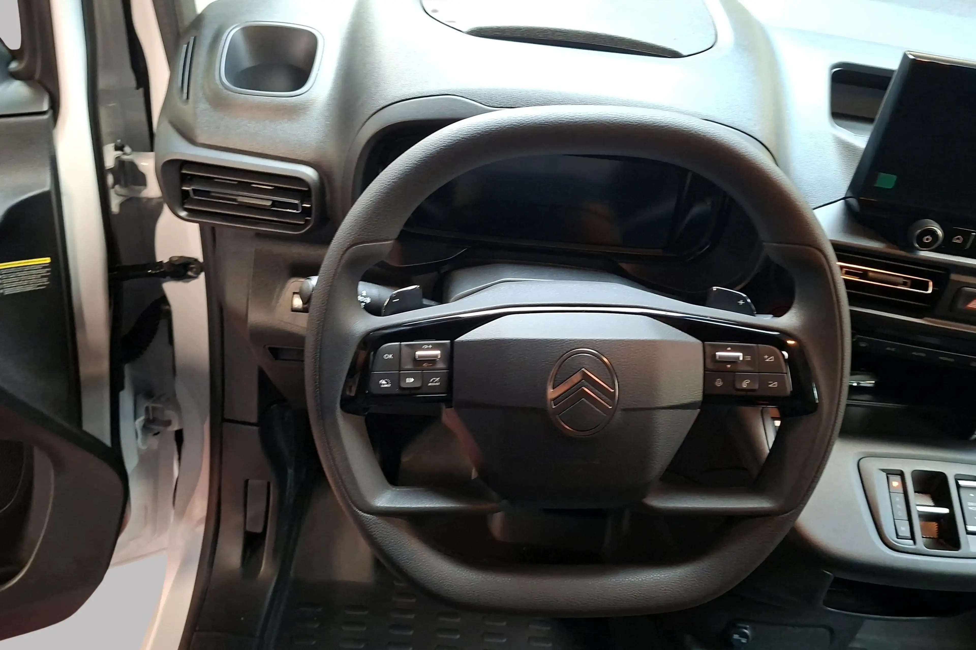 Citroen Berlingo M Diesel 130ch Automatique — photo 12