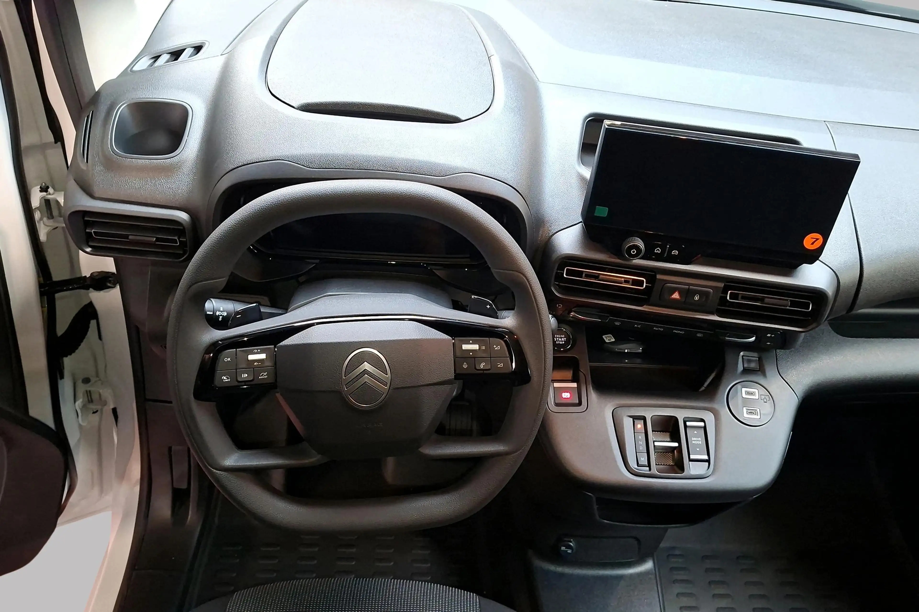 Citroen Berlingo M Diesel 130ch Automatique — photo 11