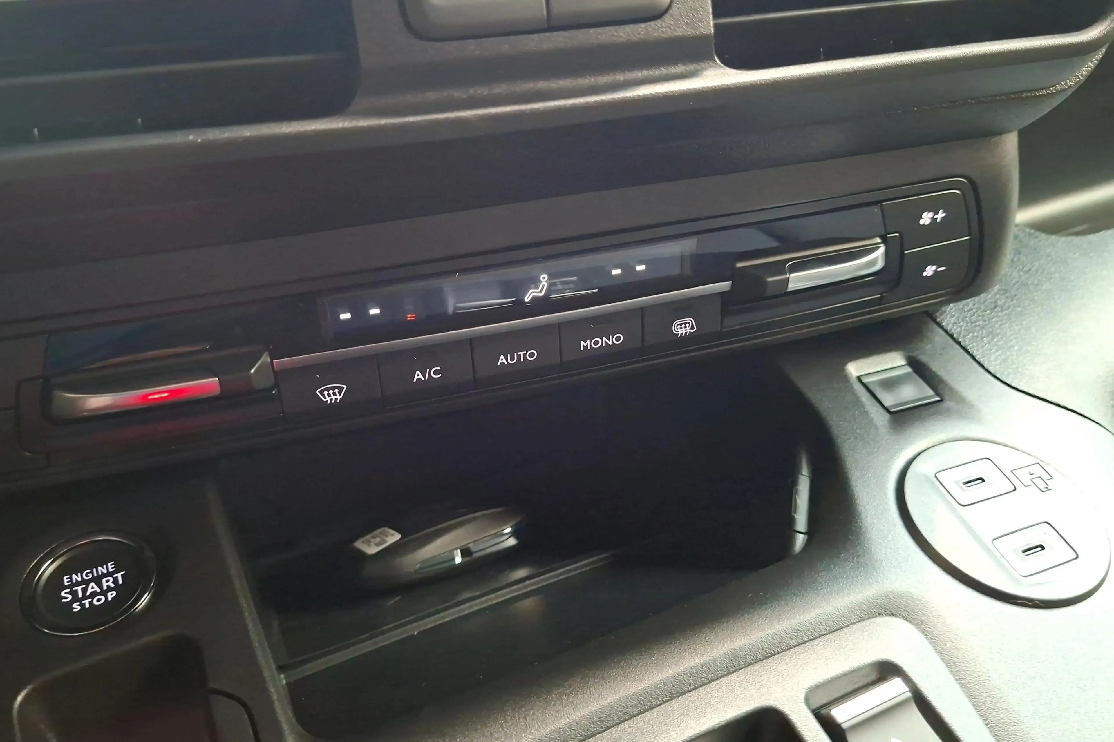 Citroen Berlingo M Diesel 130ch Automatique — photo 15