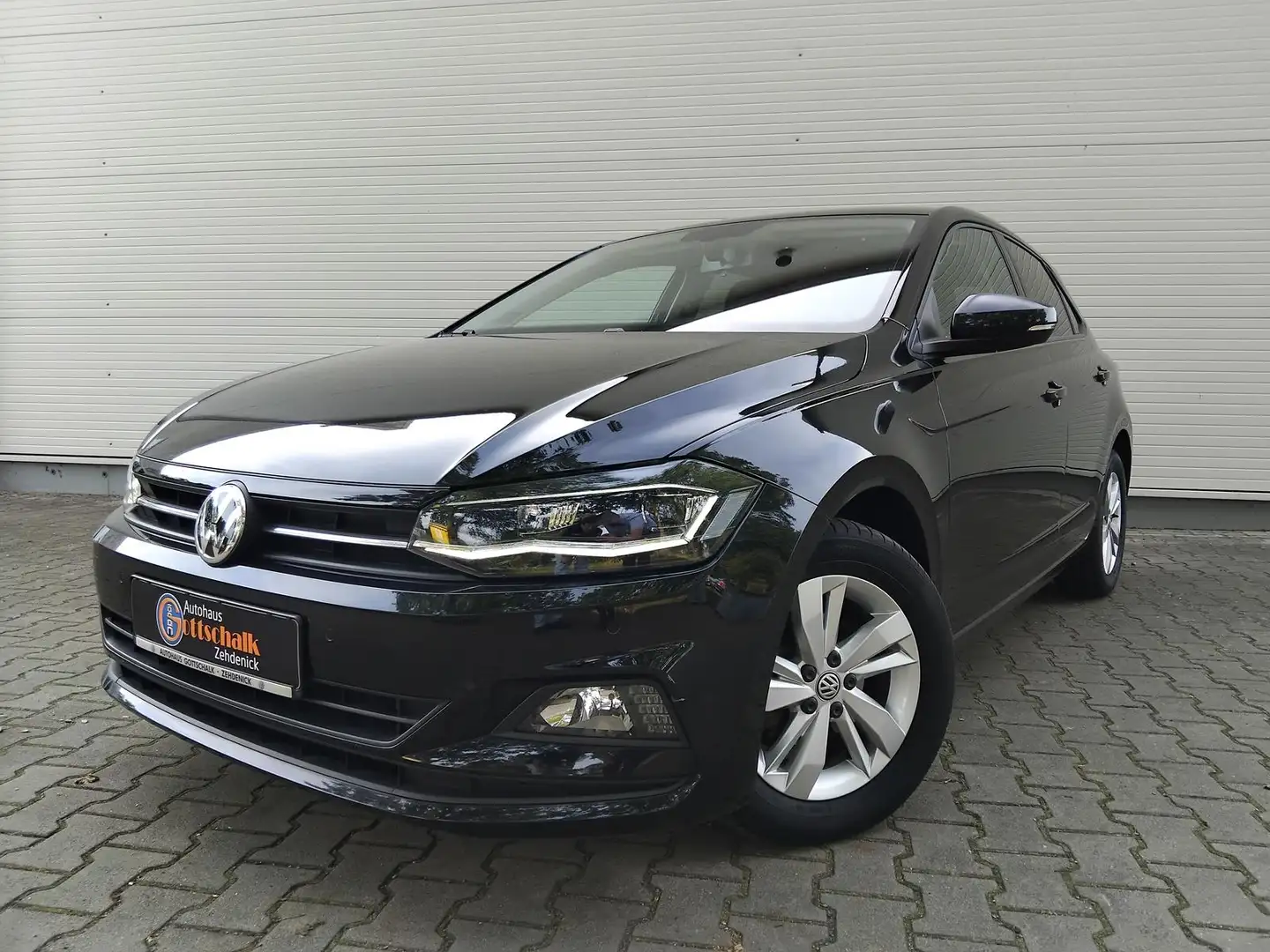 Volkswagen Polo 1.0 TSI Comfortline DSG OPF Schwarz - 2