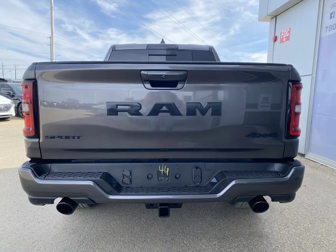 RAM 1500 снимка RAM 1500