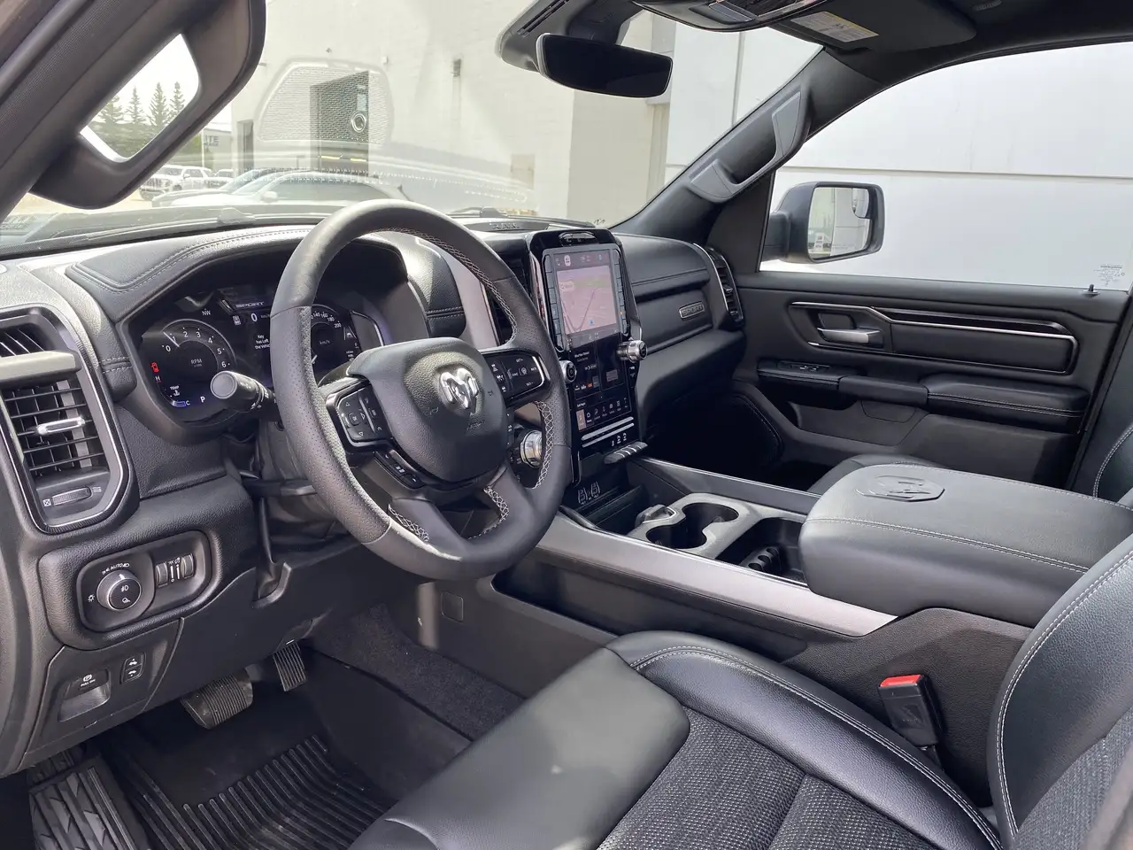 RAM 1500 снимка RAM 1500
