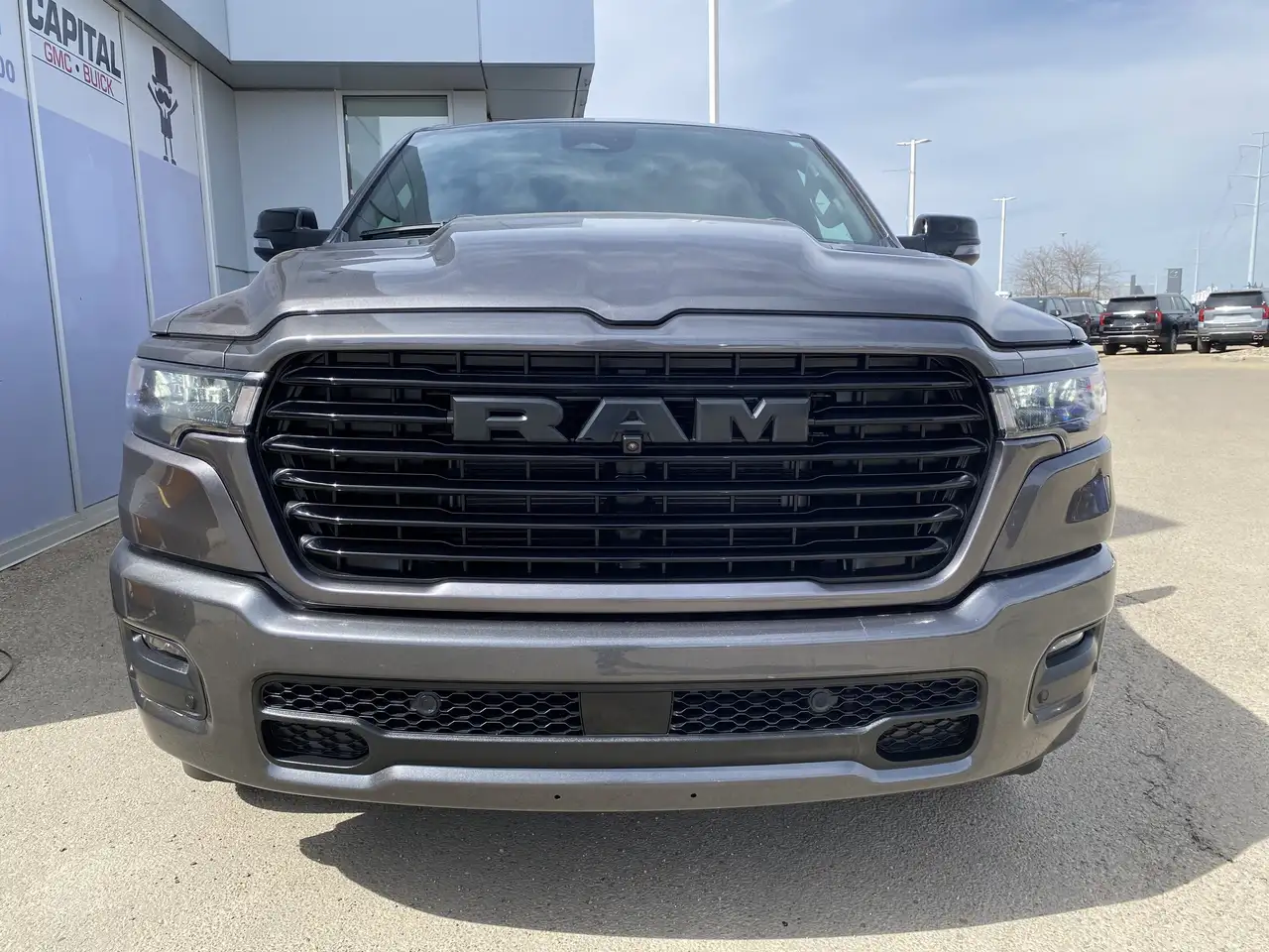 RAM 1500 снимка RAM 1500