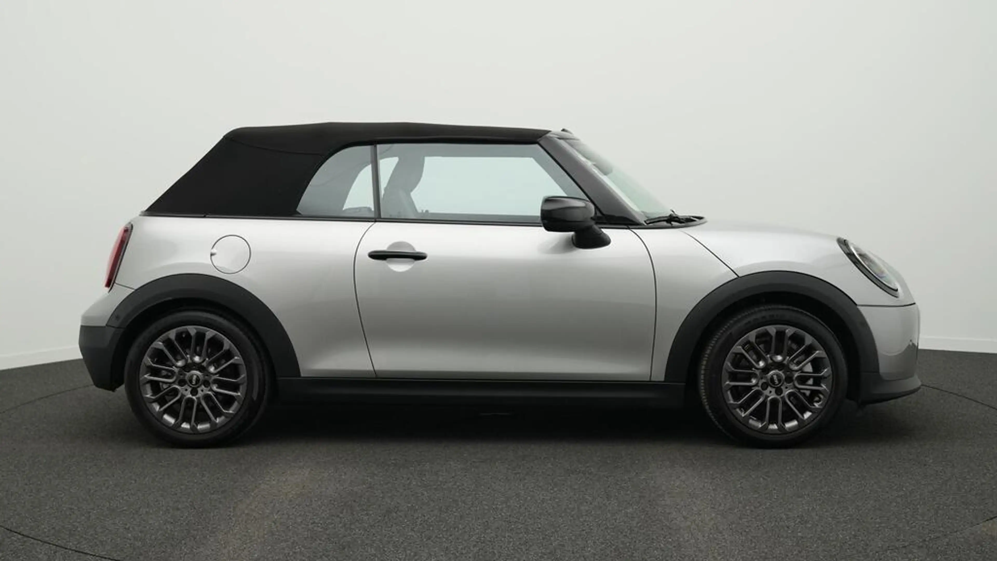 MINI Cooper C Cabrio Classic Trim — photo 2