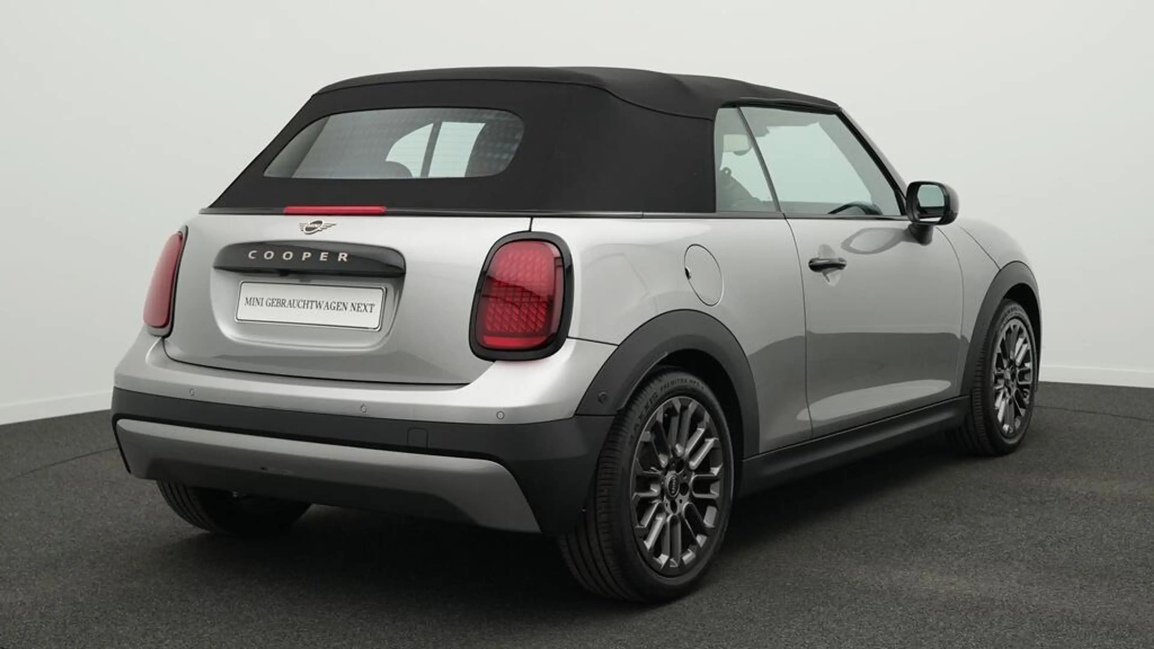 MINI Cooper C Cabrio Classic Trim — photo 4