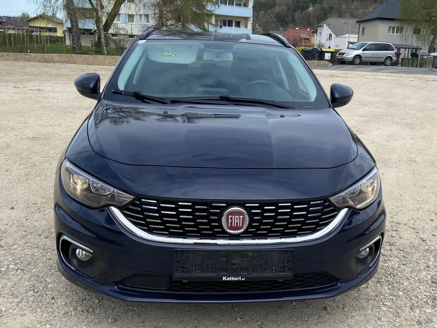 Fiat Tipo 1,3 MultiJet II 95 Lounge Blau - 2