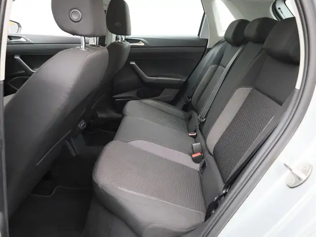 Volkswagen Polo view 12