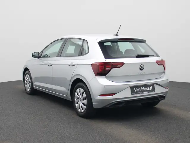 Volkswagen Polo view 2
