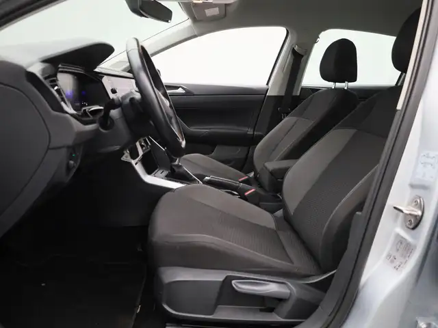 Volkswagen Polo view 11