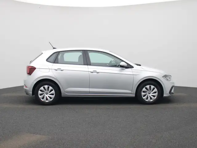 Volkswagen Polo view 6