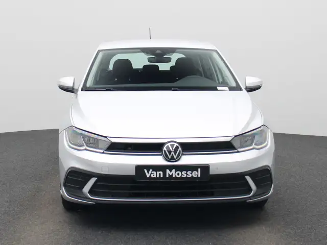 Volkswagen Polo view 3