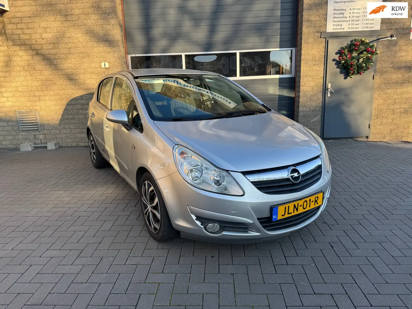 Opel Corsa 1.2-16V Cosmo Grijs - 1