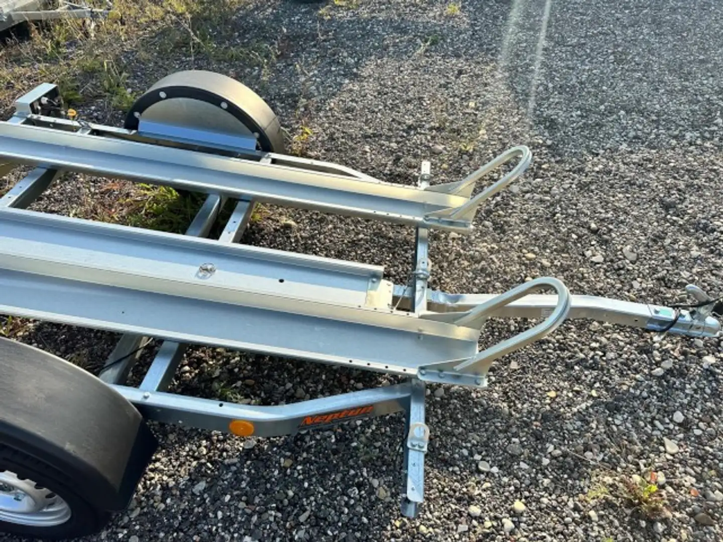 Neptun Motorradanhänger GN064, N6-220 pm2, 100 km/h 0,75 - 2