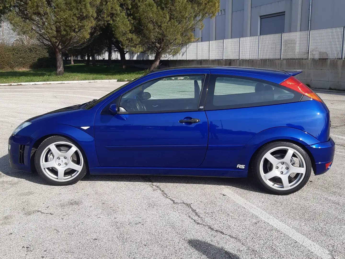 Ford Focus Focus 3p 2.0 RS 215cv Targa Oro ASI Blu/Azzurro - 2