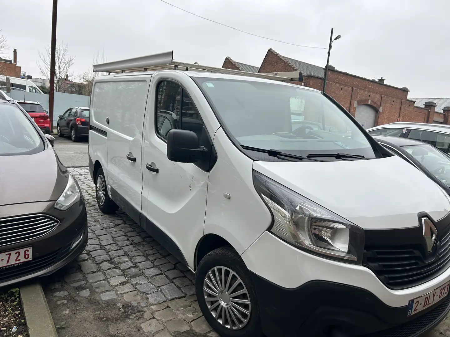 Renault Trafic 1.6 dCi Energy Grand Confort S 12 mois de garantie Blanc - 2