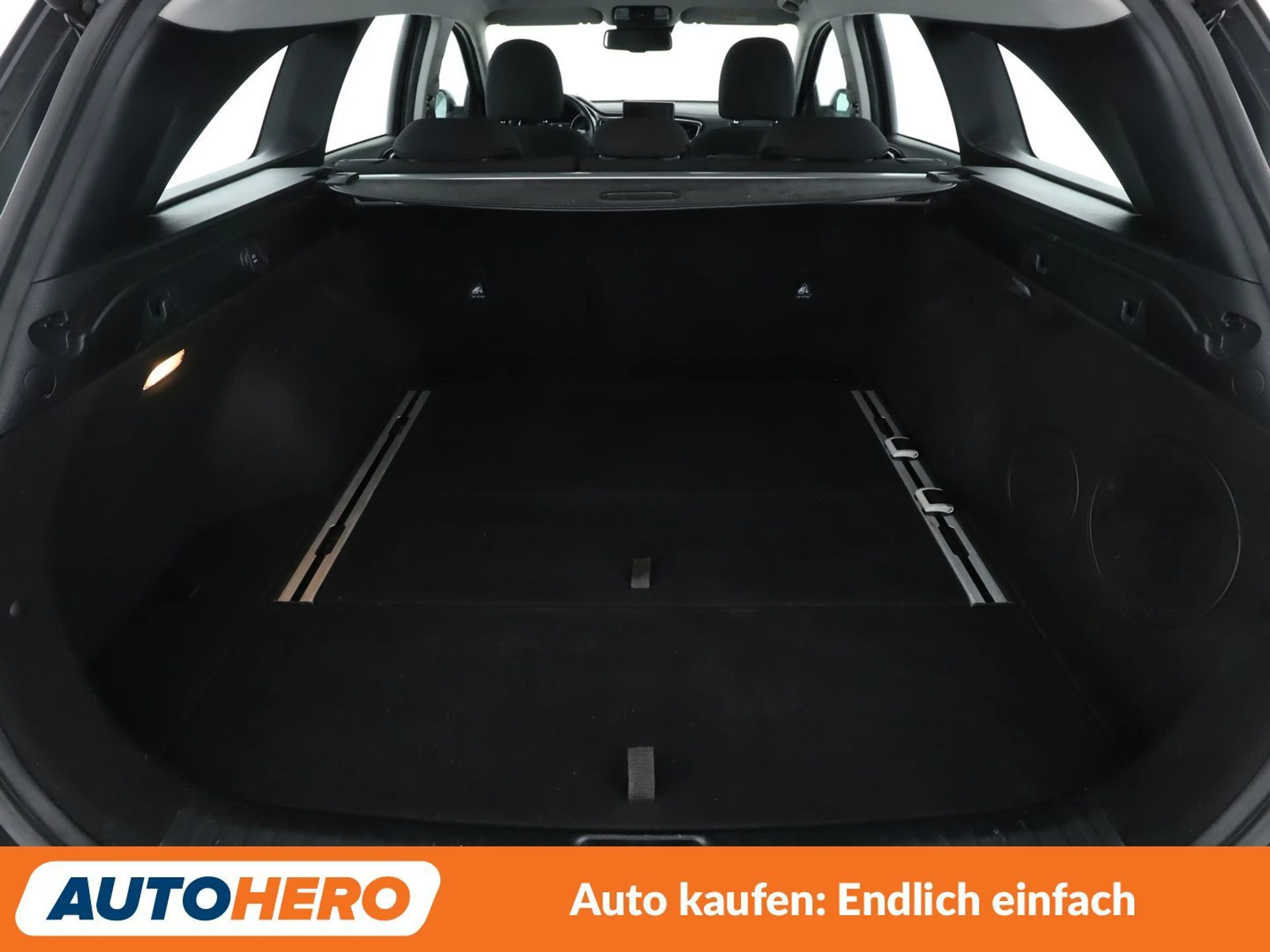 Kia Ceed / cee'd 1.6 CRDi Spirit Aut.*NAVI*ACC*CAM*PDC*SHZ*AHK*ALU* — photo 12
