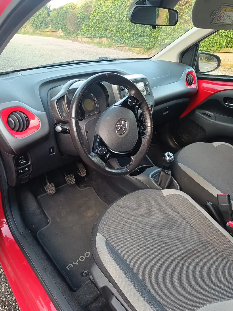 Toyota Aygo 5p 1.0 x-clusiv red style 72cv - 2