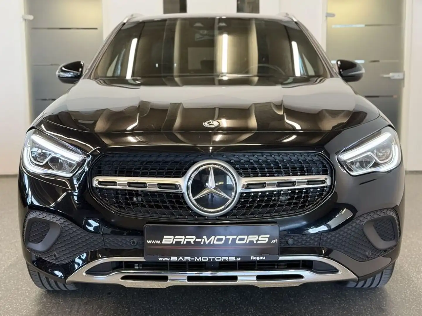 Mercedes-Benz GLA 180 *AMG-LINE*MBUX*LANE*WIDESCREEN*PDC*SHZ* Schwarz - 2