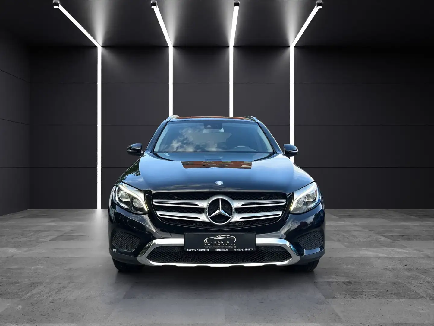 Mercedes-Benz GLC 220 GLC -Klasse  4Matic / EURO 6 / PANO /AHK Schwarz - 2