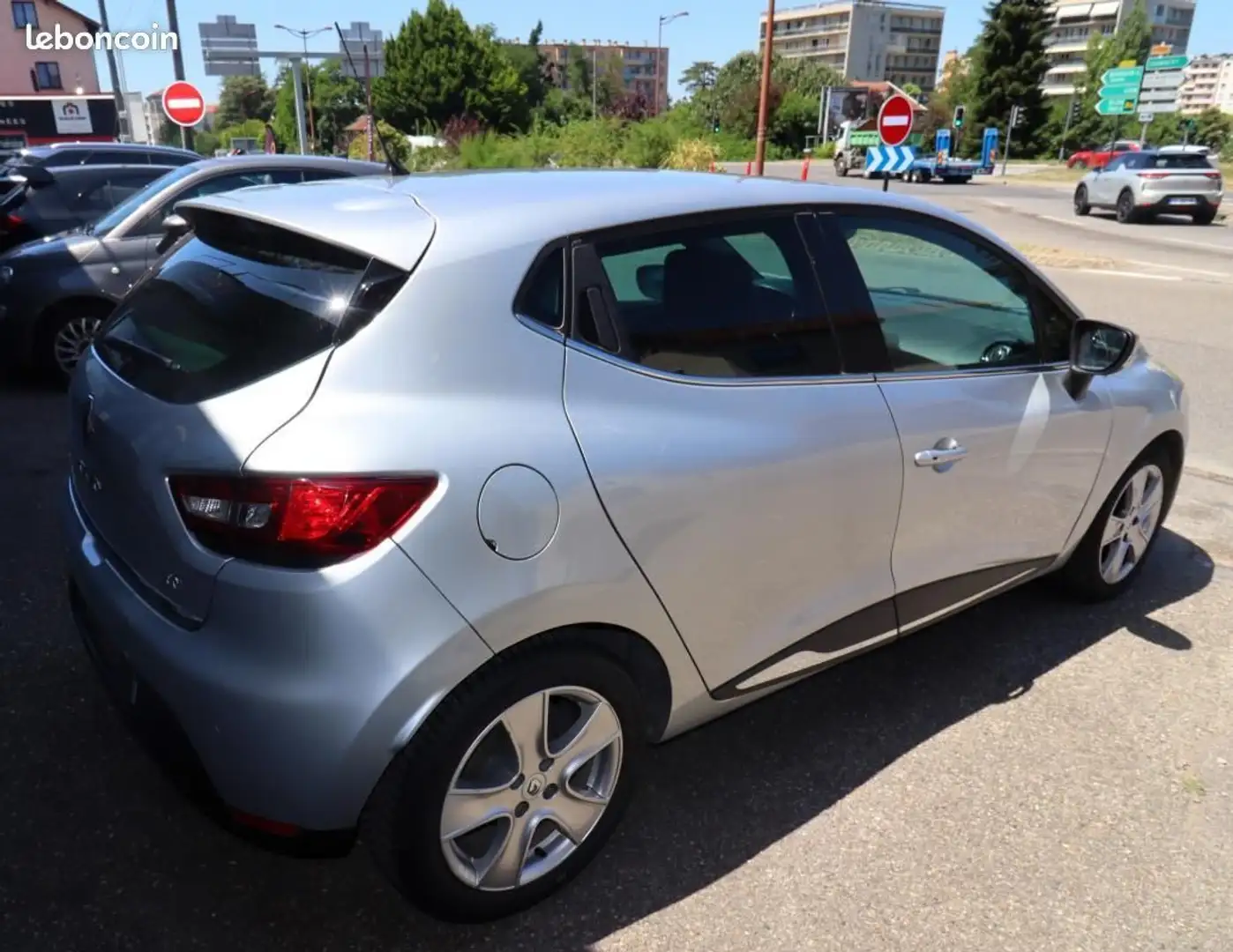 Renault Clio 1.5 DCI 90 CH INTENS + PACK R-LINK CAMERA DE RECUL Grijs - 2