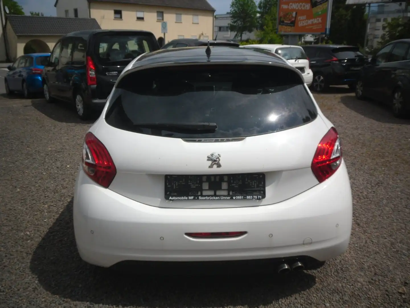 Peugeot 208 Allure Volleder Navi Sitzheizung 112000KM Weiß - 2