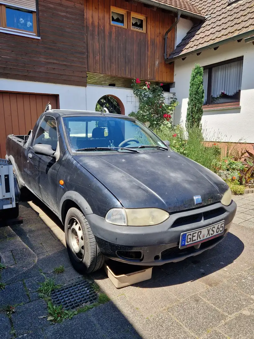 Fiat Strada 70 TD Schwarz - 1