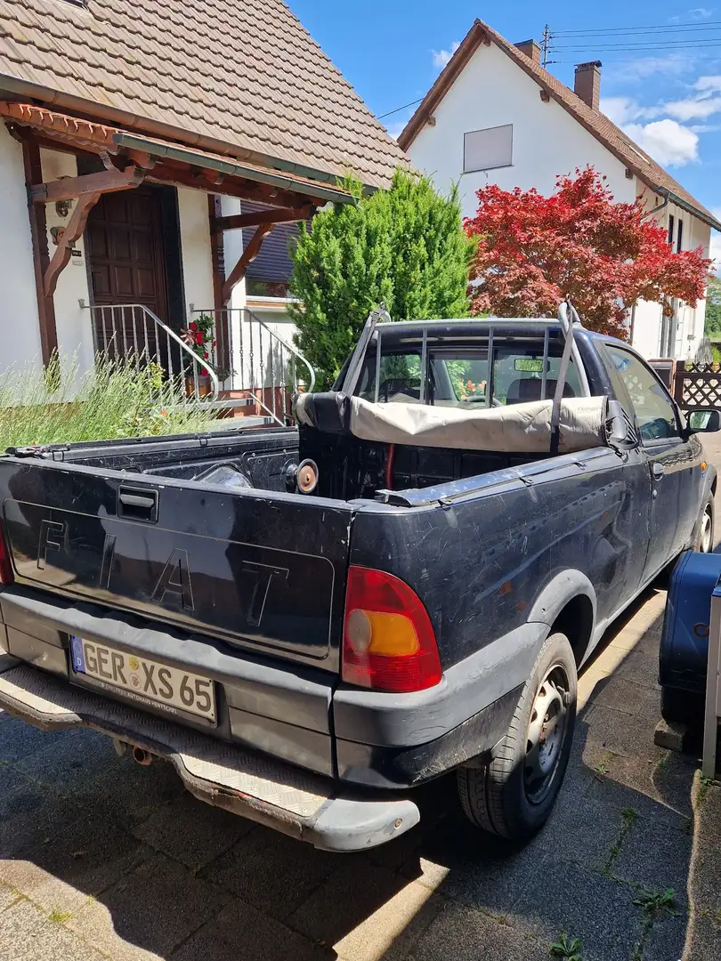 Fiat Strada 70 TD Schwarz - 2