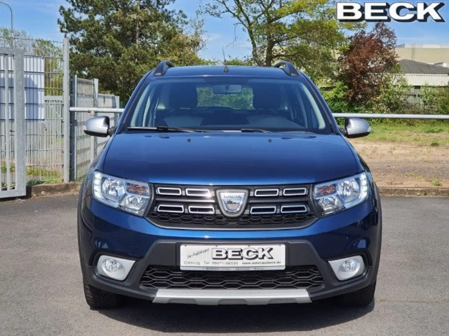 Dacia Logan MCV Stepway Prestige TCe 90 Blau - 2