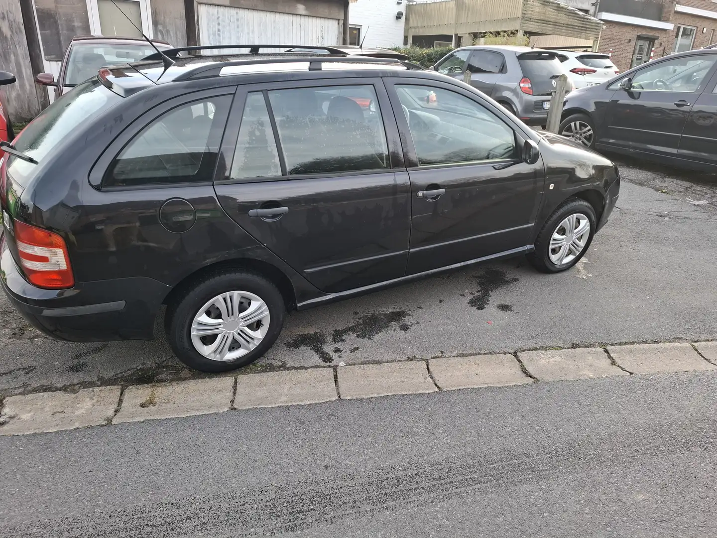 Skoda Fabia 1.2i Classic Zwart - 1