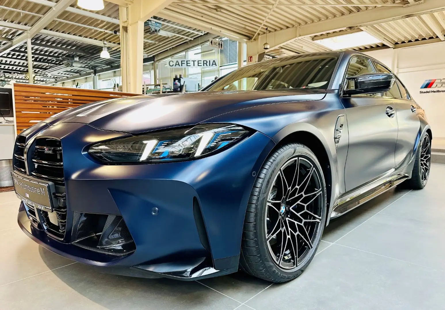 BMW M3 COMPETITION. FROZEN TANZANITE ULTIMATE PACKAGE Blau - 2