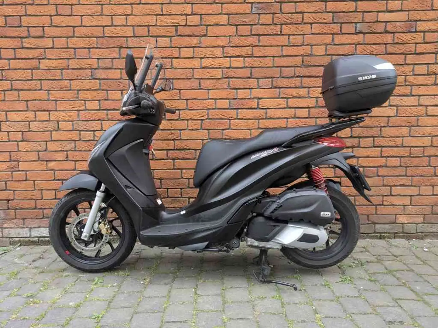 Piaggio Medley 125 S Zwart - 2