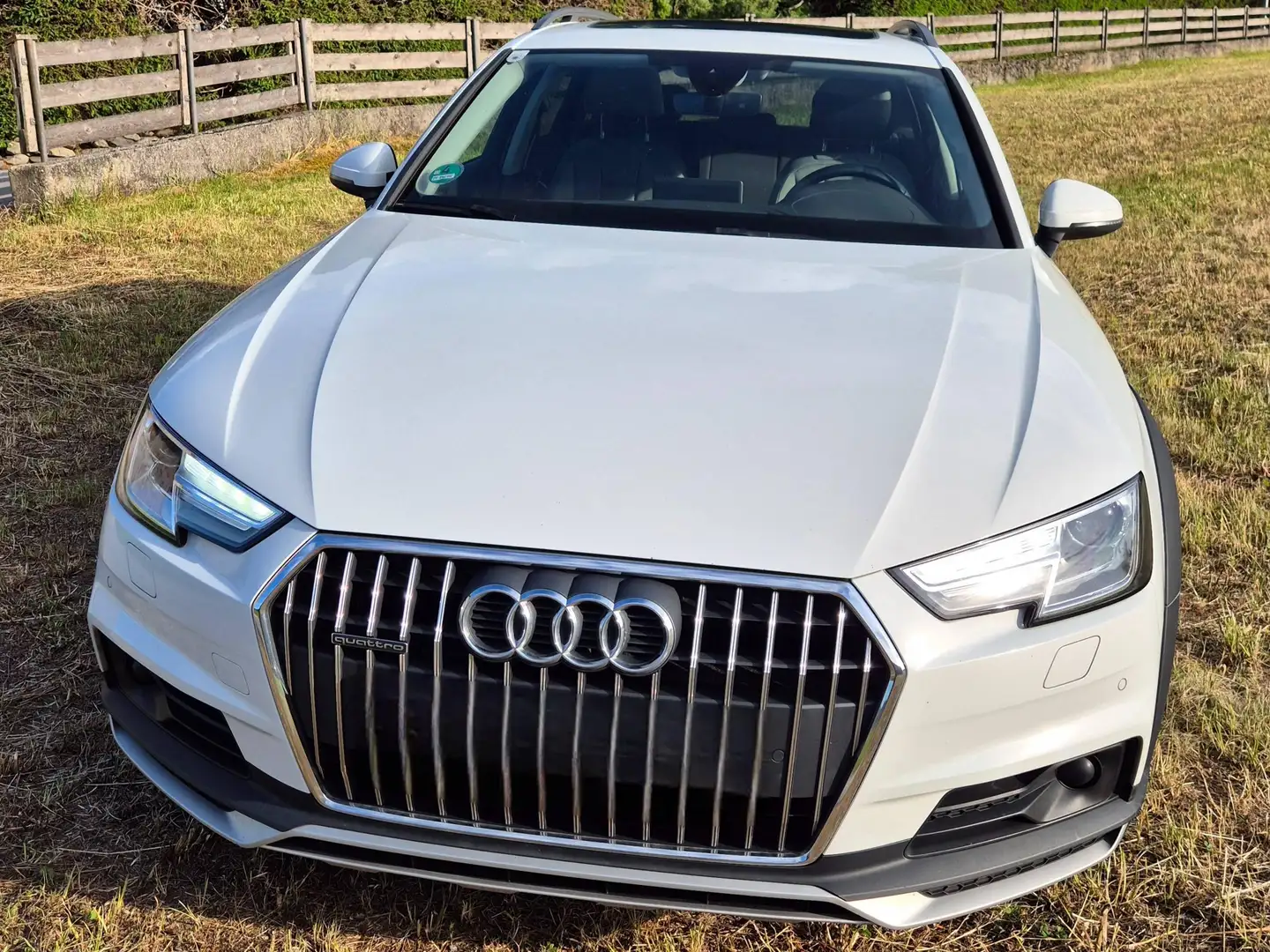 Audi A4 allroad A4 Allroad quattro 2,0 TDI quattro S-tronic Allroad Weiß - 1